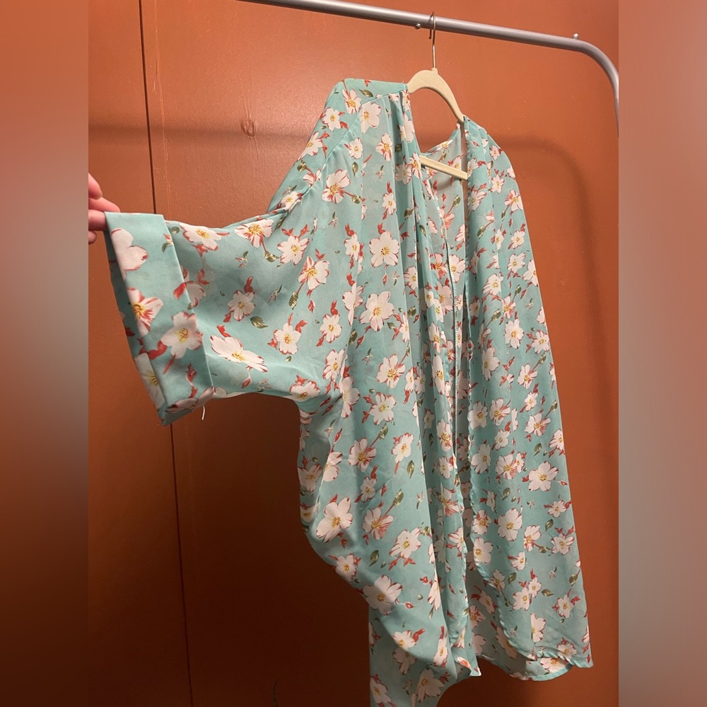 large kimono lightweight. EUC.